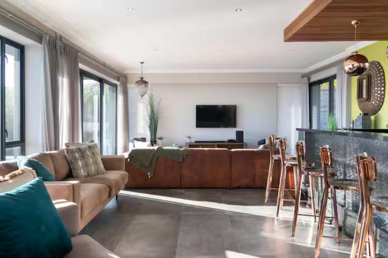 To Let 4 Bedroom Property for Rent in Pinnacle Point Golf Estate Western Cape